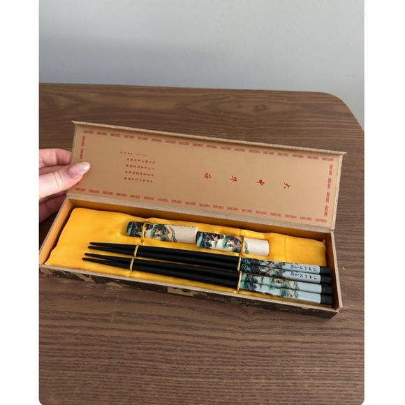 Vintage Decorative Set of China Chopsticks • Set of 2 • Gift Box • Satin Lining - Picture 2 of 5
